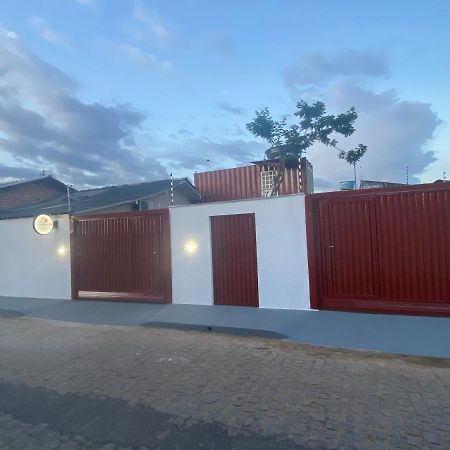Container Lb Com Garagem Para Carros De Ate 4,5M Boa Vista  Dış mekan fotoğraf