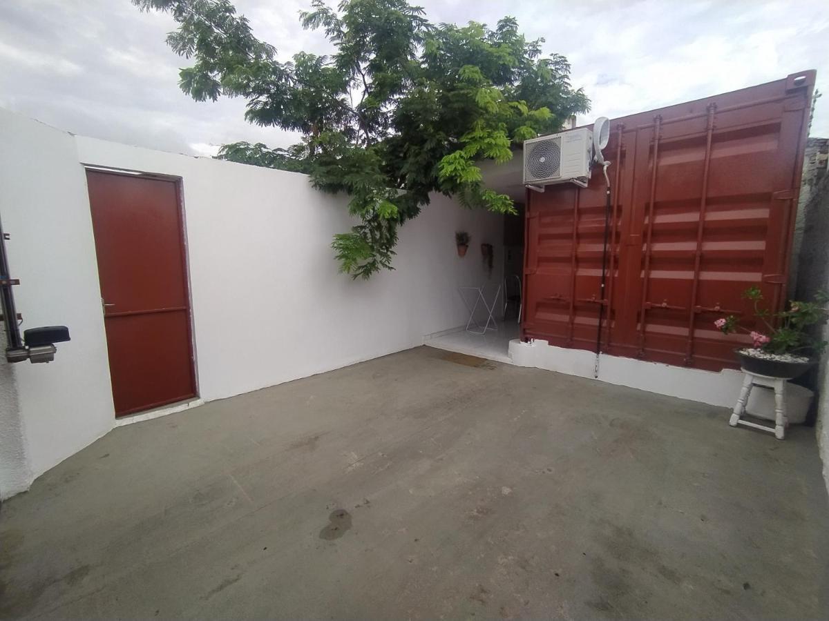 Container Lb Com Garagem Para Carros De Ate 4,5M Boa Vista  Dış mekan fotoğraf