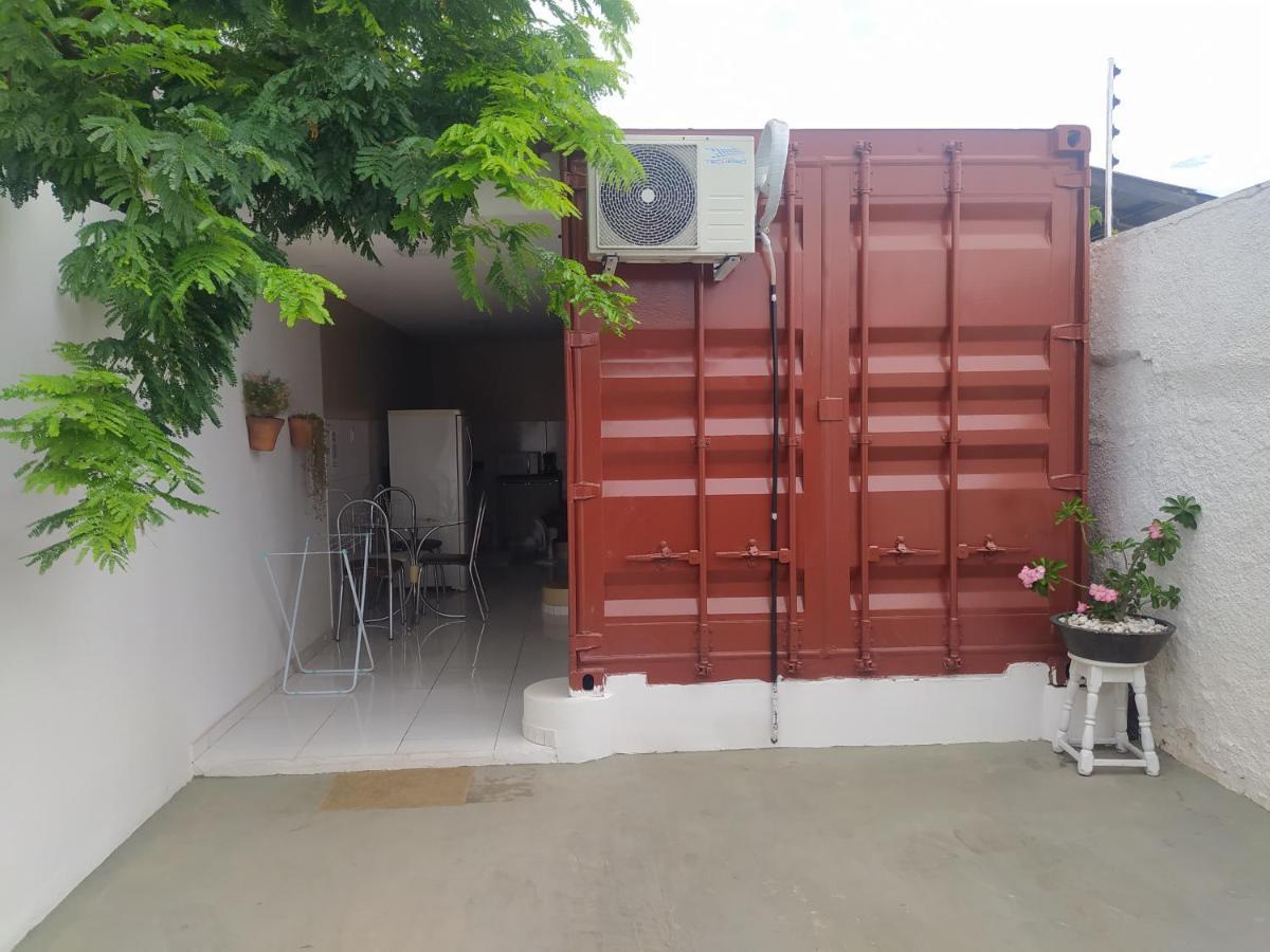 Container Lb Com Garagem Para Carros De Ate 4,5M Boa Vista  Dış mekan fotoğraf