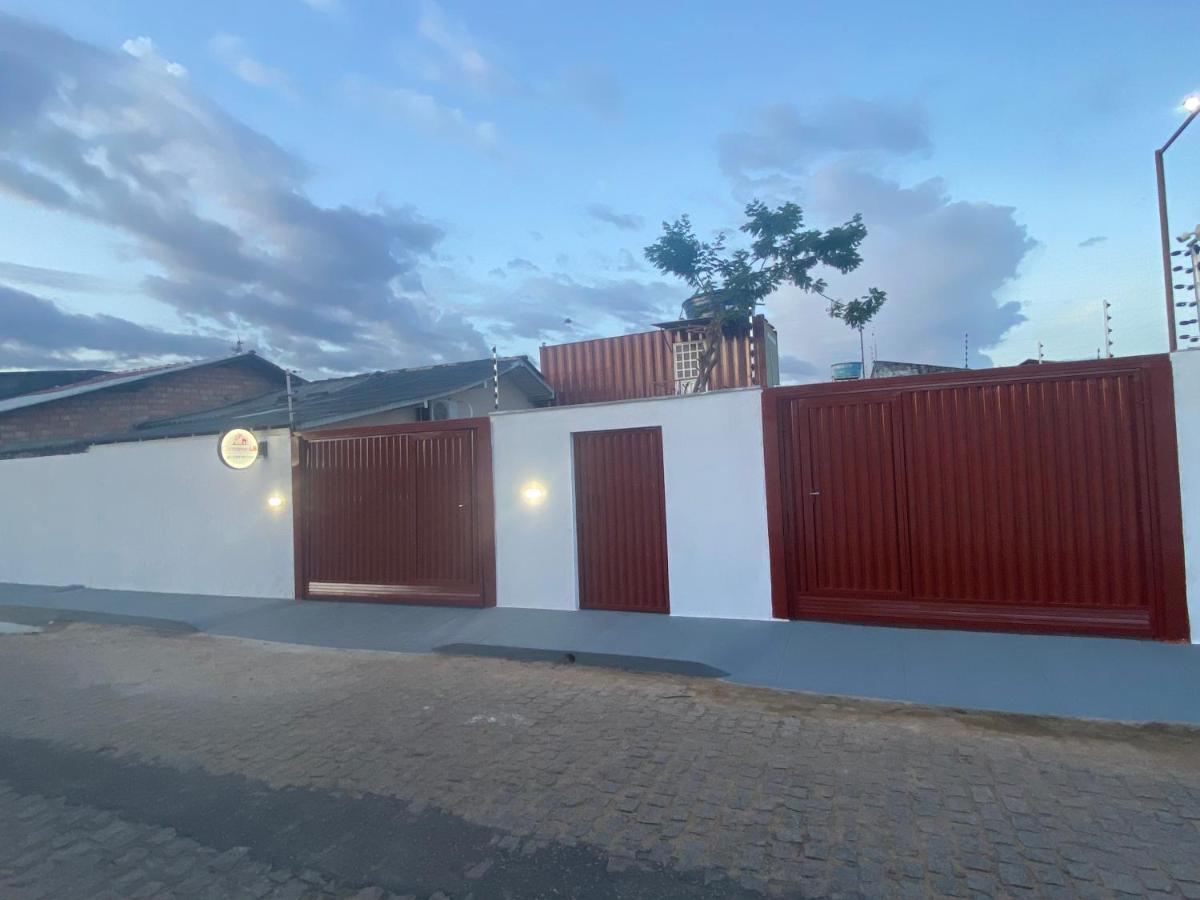 Container Lb Com Garagem Para Carros De Ate 4,5M Boa Vista  Dış mekan fotoğraf